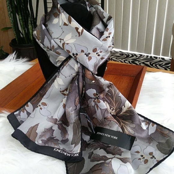 Jones New York Accessories - NWT 100% Silk Scarf JONES NEW YORK